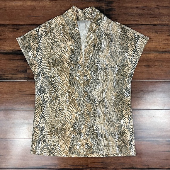 H&M Tops - H&M Snakeskin Print V-neck Top - Size XS